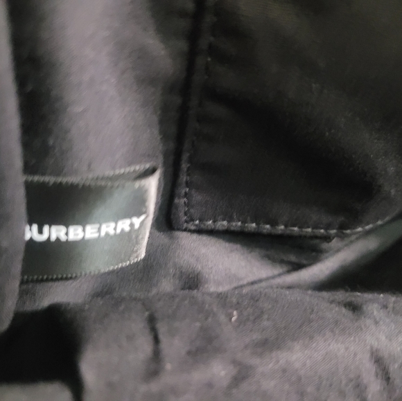 Burberry pouch converted into shoulder bag or cross body - Picture 8 of 16